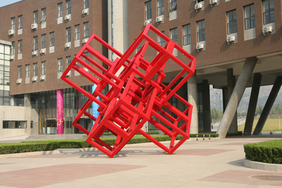 校园景观雕塑设计主要表现的四个理念